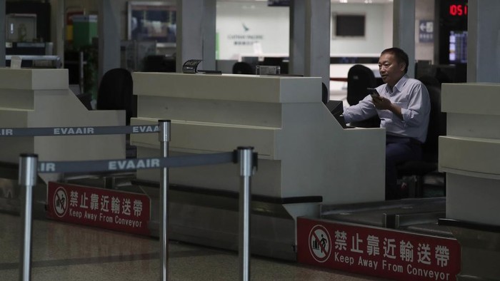 Topan Krathon Makin Dekat, Bandara Taiwan Ditutup Sementara Topan Krathon diperkirakan datang di Taiwan pada Rabu (2/10/2024). Bandara di negara tersebut ditutup sementara dan beberapa acara penerbangan dibatalkan.