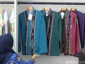 Transaksi Penjualan Batik Khas Lamongan Capai Rp 20 Miliar per Tahun Transaksi Penjualan Batik Khas Lamongan Capai Rp 20 Miliar per Tahun