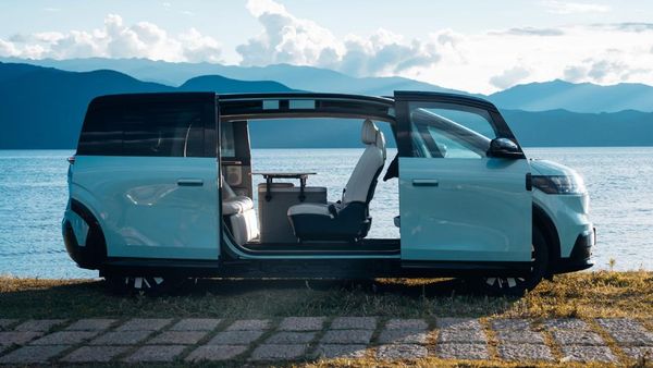 Potret Mobil MPV Listrik Terbaru Zeekr yang Futuristis