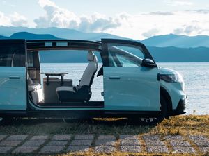 Potret Mobil MPV Listrik Terbaru Zeekr yang Futuristis Potret Mobil MPV Listrik Terbaru Zeekr yang Futuristis