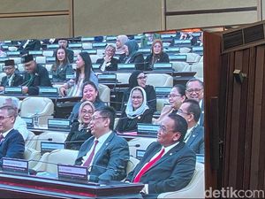 Teriakan Korea Muncul di Paripurna MPR Saat Nama Bambang Pacul Disebut Teriakan Korea Muncul di Paripurna MPR Saat Nama Bambang Pacul Disebut