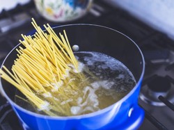 Tak Perlu Air Mendidih, Masak Pasta Juga Bisa Pakai Air Dingin