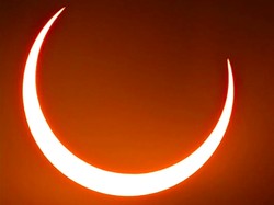 Gerhana Matahari Cincin yang Menakjubkan