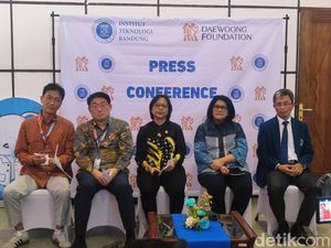 ITB Kembangkan Riset-Inovasi Farmasi Melalui Laboratorium Bersama ITB Kembangkan Riset-Inovasi Farmasi Melalui Laboratorium Bersama