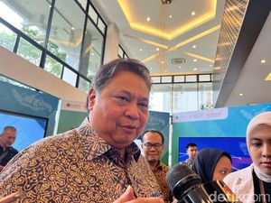 Airlangga Ungkap Sempat Tak Ada yang Percaya Dolar AS Balik ke Rp 15.000-an