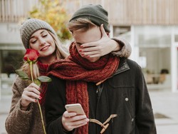 50 Kata-kata Bijak Cinta Singkat tapi Bermakna yang Menyentuh Hati