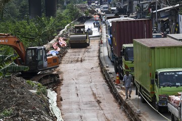 Melihat Progres Pelebaran Jalan Lintas Tangerang-Jakarta di Daan Mogot