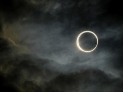 Fenomena 3 Gerhana Matahari Total dan Cincin Api Terjadi Mulai 2026