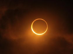 Apakah Gerhana Matahari Cincin 17 Februari Akan Terlihat di Indonesia?