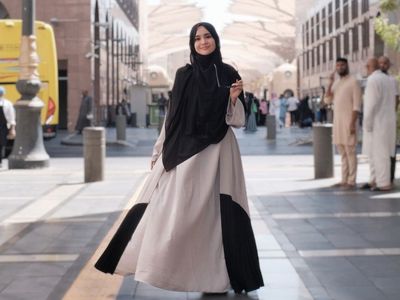 7 Potret Michelle Ziudith Tampil Manglingi, Berhijab dan Bercadar