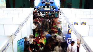 Potret Pencari Kerja Serbu Job Fair di Bogor