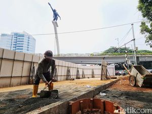 Revitalisasi Jalur Pedestrian di Tebet Terus Dikebut Revitalisasi Jalur Pedestrian di Tebet Terus Dikebut