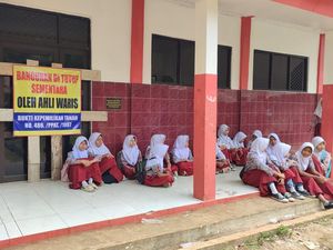 Ruang Kelas SD di Pandeglang Mulai Digunakan Usai Disegel Ahli Waris Ruang Kelas SD di Pandeglang Mulai Digunakan Usai Disegel Ahli Waris