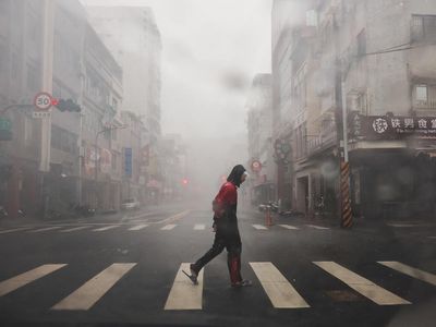 Taiwan Shutdown Gegara Topan Krathon