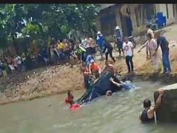 2 Balita Dalam Pikap Tewas Terperosok ke Saluran Bendungan Kosinggolan