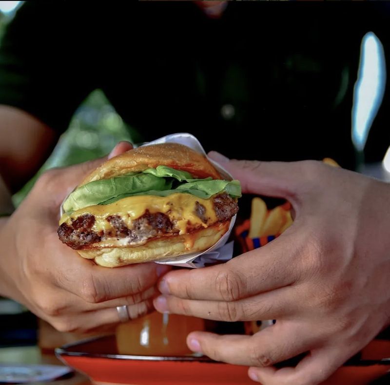 Yummy! Ini 5 Burger 'American Style' Paling Populer di Jakarta