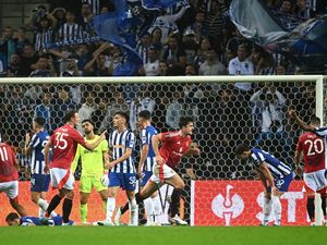 MU Nyaris Kalah di Kandang Porto, Harry Maguire Jadi Penyelamat