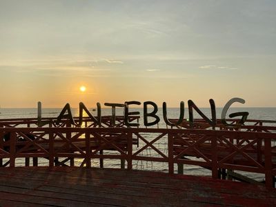 Melihat Keindahan Panorama Ekowisata Lantebung Makassar di Sore Hari