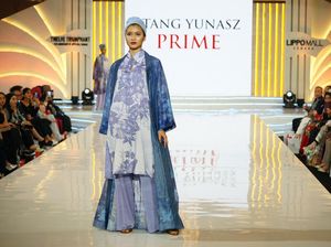 10 Koleksi Arunika Itang Yunasz, Jadi Gong Fashion Runway Lippo Mall Kemang 10 Koleksi Arunika Itang Yunasz, Jadi Gong Fashion Runway Lippo Mall Kemang