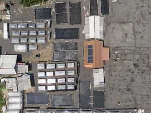 Foto Udara Produksi Garam di Klungkung Bali