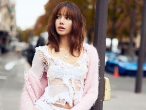 Video: Gaya Lisa BLACKPINK saat Tampil di Victorias Secret 2024 Video: Gaya Lisa BLACKPINK saat Tampil di Victorias Secret 2024