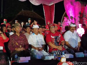 Seniman Tabanan Deklarasi Dukungan untuk Koster-Giri dan Sanjaya-Dirga