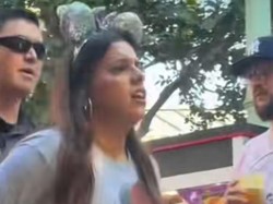 Emak-emak Diborgol di Disneyland, Ia Tipu-tipu soal Umur Anaknya