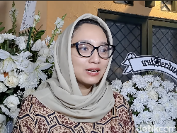 Kondisi Marissa Haque saat Ditemukan Tak Bergerak, Ada Al-Quran di Dekatnya