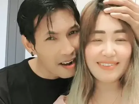 Kenangan Pinkan Mambo Saat Makan dan Suapan dengan Arya Khan