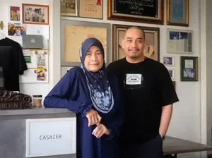 Pegawai Kantoran Berhenti Kerja untuk Selamatkan Restoran Legendaris Pegawai Kantoran Berhenti Kerja untuk Selamatkan Restoran Legendaris