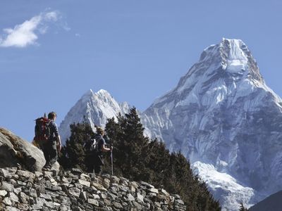 Melihat Keajaiban Gunung Everest yang Semakin Tinggi