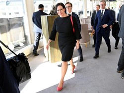 Menlu Swedia Dilempari Tomat-Bawang Saat Debat Palestina di Parlemen