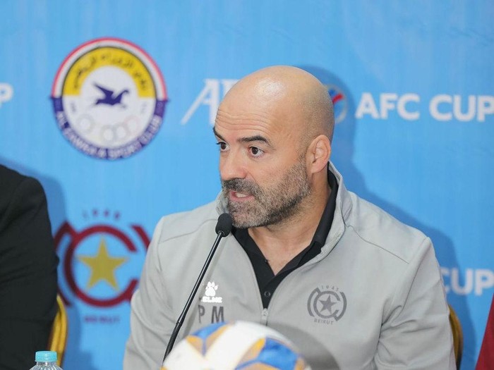 Pelatih gres Madura United Paulo Menezes Pelatih gres Madura United Paulo Menezes