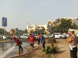 Truk Terguling hingga Oli Tumpah di Tangsel Bikin Lalin Macet