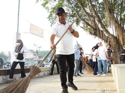 Pjs Bupati Sidoarjo Ajak Warga Tingkatkan Kesadaran Kebersihan Lingkungan