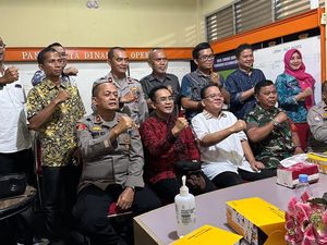 Polisi-Pedagang Jaksel Diskusi soal Pendataan Transaksi Cegah Kejahatan Polisi-Pedagang Jaksel Diskusi soal Pendataan Transaksi Cegah Kejahatan