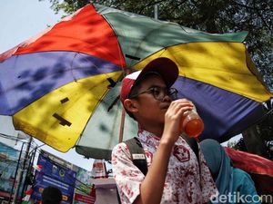 Potret Jajanan Sekolah di Tengah Aturan Baru Pedagang Potret Jajanan Sekolah di Tengah Aturan Baru Pedagang