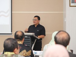 Top, Rektor Untag Surabaya Raih Penghargaan Academic Leader 2024