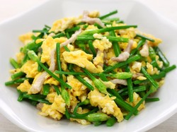 Resep Tumis Kembang Bawang dan Telur, Lauk Praktis yang Gurih Renyah