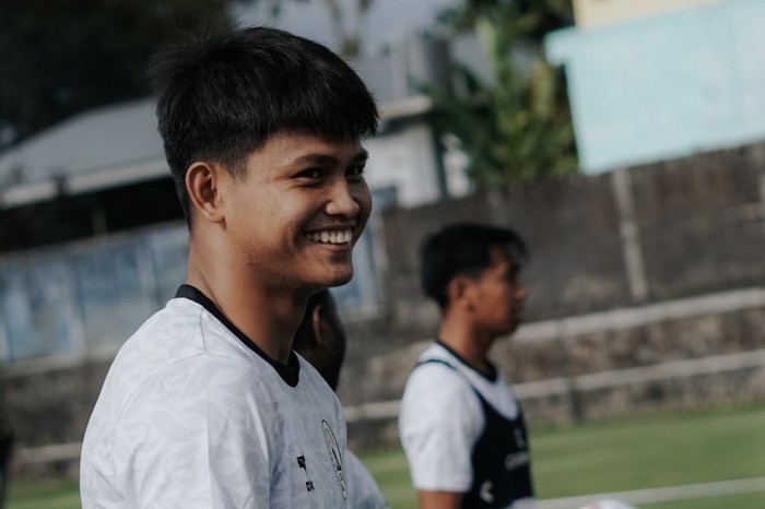 Striker PSS Sleman, Hokky Caraka.