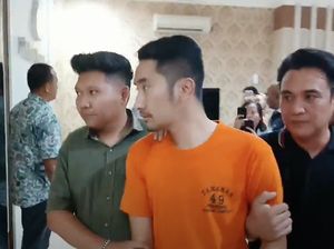 Pengakuan Suami Selebgram Lampung yang Aniaya Istri di Depan Anak Pengakuan Suami Selebgram Lampung yang Aniaya Istri di Depan Anak