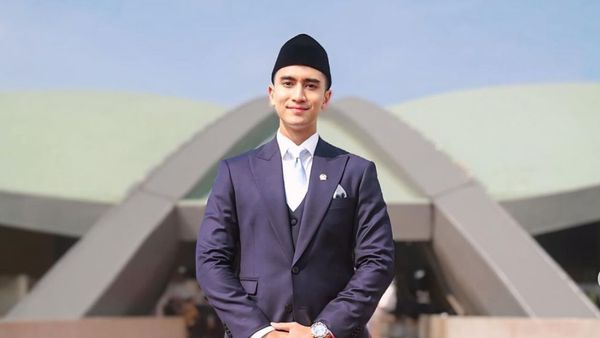 Gaya Verrel Bramasta Dilantik Jadi Anggota DPR, Janji Tak Ambil Gaji Setahun