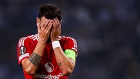 2. Manchester United. Jumlah cedera = 173. Total hari pemainnya absen karena cedera = 2.651 hari. Keputusan kontroversial VAR = -3. Foto: Diogo Cardoso/Getty Images