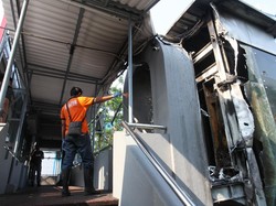 Remaja di Surabaya Bakar Lift JPO karena Disuruh dengan Imbalan Rokok