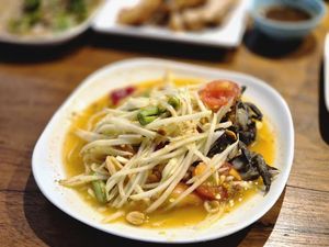 Liburan ke Bangkok? Wajib Mampir ke 5 Tempat Makan Lokal yang Enak Ini Liburan ke Bangkok? Wajib Mampir ke 5 Tempat Makan Lokal yang Enak Ini