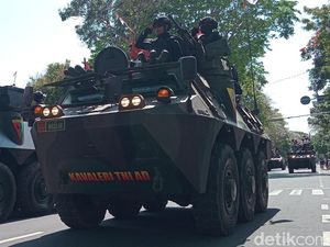 Parade Kendaraan Tempur hingga Simulasi Operasi Militer di HUT TNI ke-79 Parade Kendaraan Tempur hingga Simulasi Operasi Militer di HUT TNI ke-79