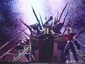 Pertunjukan Rock Opera Ken Arok Hibur Penonton di Synchronize Fest 2024 Pertunjukan Rock Opera Ken Arok Hibur Penonton di Synchronize Fest 2024