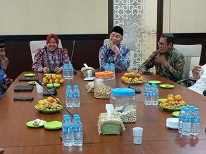 Risma Bahas 3 Agenda Strategis Saat Bertemu Pimpinan Muhammadiyah Jatim