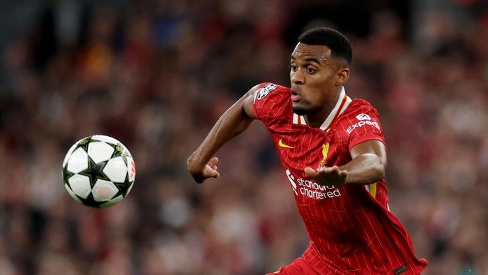 LIVERPOOL, ENGLAND - OCTOBER 02: Liverpools Ryan Gravenberch during the UEFA Champions League 2024/25 League Phase MD2 match between Liverpool FC and Bologna FC 1909 at Anfield on October 02, 2024 in Liverpool, England. (Photo by Carl Recine/Getty Images)