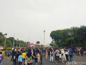 Warga Antusias Padati Monas Nikmati Puncak Perayaan HUT Ke-79 TNI